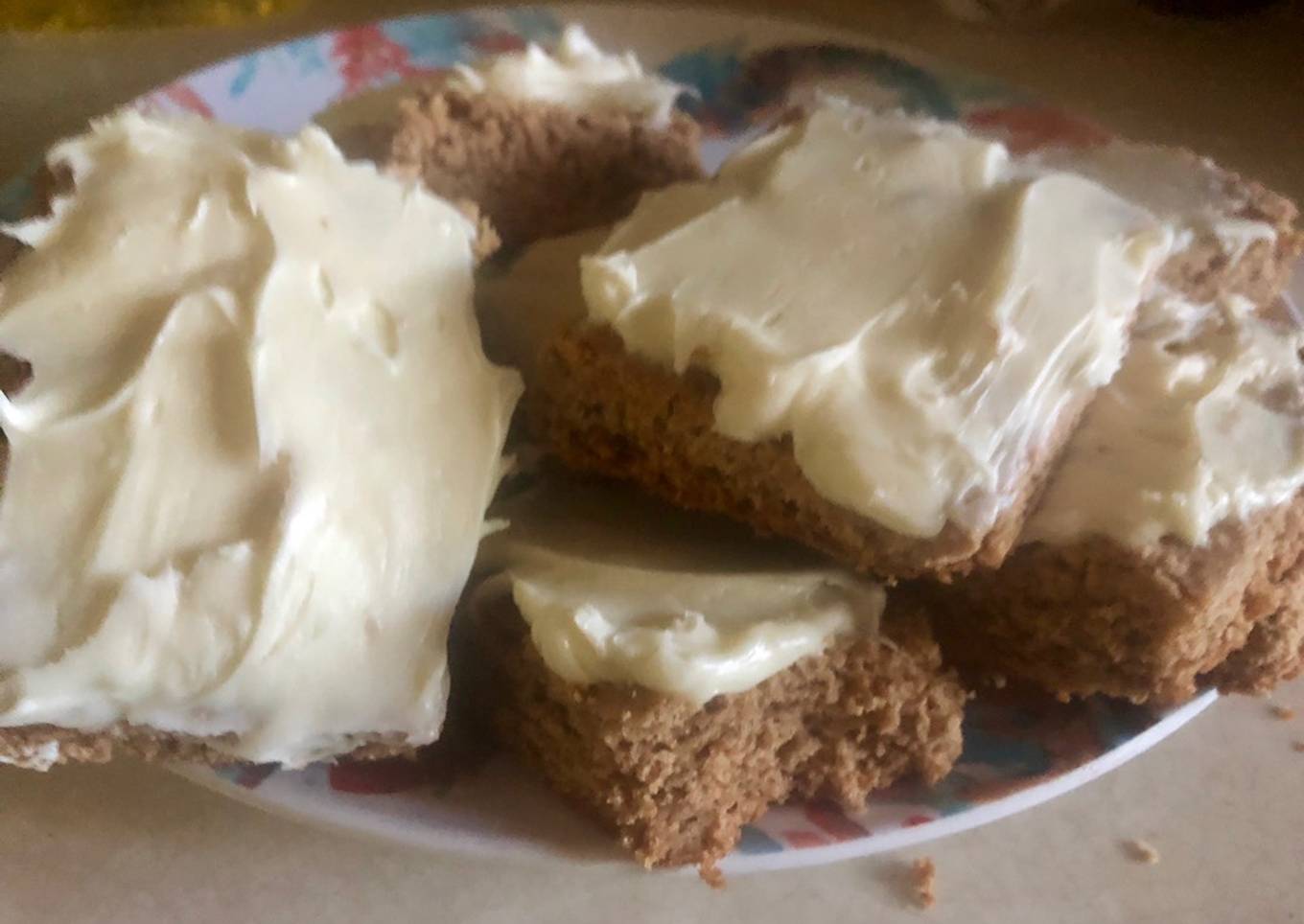 Iced Carrot cake blondies