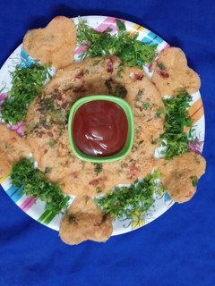 રવા વેજ. ચીલા (Rava Veg Chila Recipe in Gujarati) રેસીપી મુખ્ય ફોટો