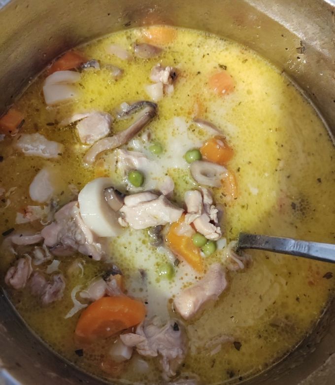 Tárkonyos Csirke Ragu Leves recept fotója