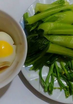 Hình của món Đơn giản cải luộc chấm trứng.