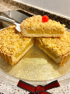 Una foto de Pastel con masa frola y crema de calabaza. (Cake with frola dough and pumpkin crean)