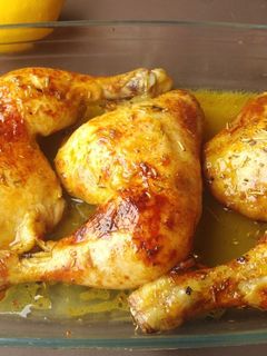 Una foto de Muslos de pollo asados a los cítricos