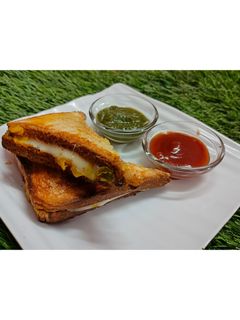 ब्रेड चिझ सॅन्डविच (Bread Cheese Sandwich Recipe In Marathi) रेसिपी चे मुख्य फोटो
