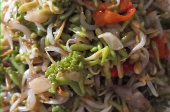 Bagaimana Menyiapkan Oseng2 bunga pepaya n toge pedes yumm, Lezat Sekali