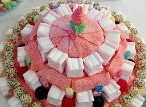 Una foto de 599. Tarta de chuches