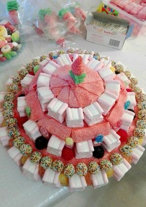 Una foto de 599. Tarta de chuches