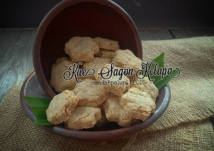 Kue Sagon Kelapa