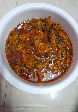 मेथी चिकन करी (methi chicken curry recipe in Hindi) रेसिपी मुख्य फोटो