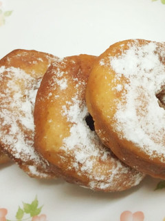 A picture of Buttermilk doughnuts.