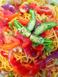 चाऊमीन (Chowmein recipe in hindi) रेसिपी मुख्य फोटो