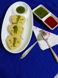 पानी वाला ढोकला (Pani wala dhokla recipe in hindi) रेसिपी मुख्य फोटो