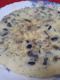 Una foto de Tortilla de setas variadas