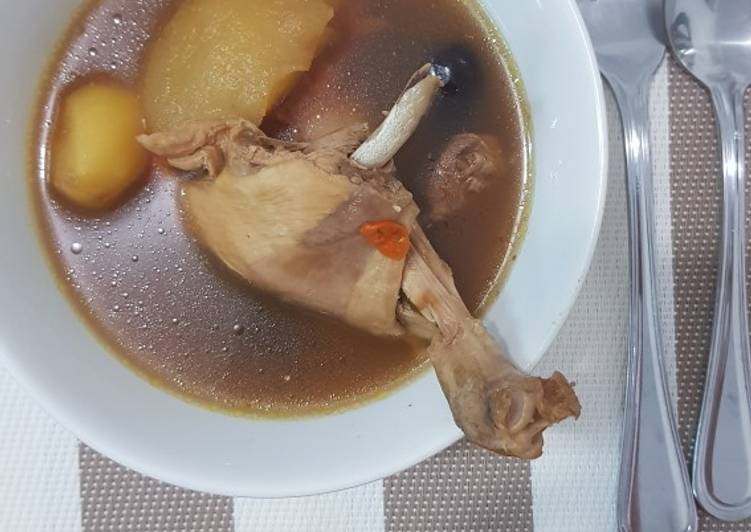 Chicken and apple soup