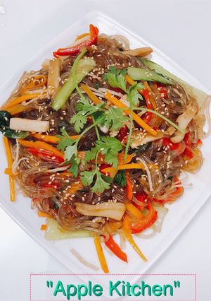 Hình của món Miến xào Hàn Quốc.
