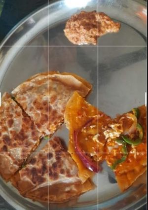 A picture of Pizza paratha.