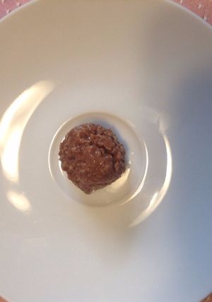 Una foto de Trufas de coco y dulce de leche