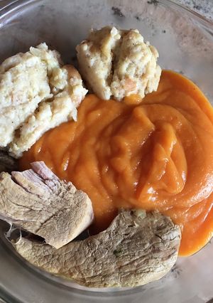Vadas zsemlegombóccal (sertéshúsból) recept fotója