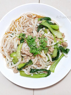 Hình của món Bánh canh xào sa tế.