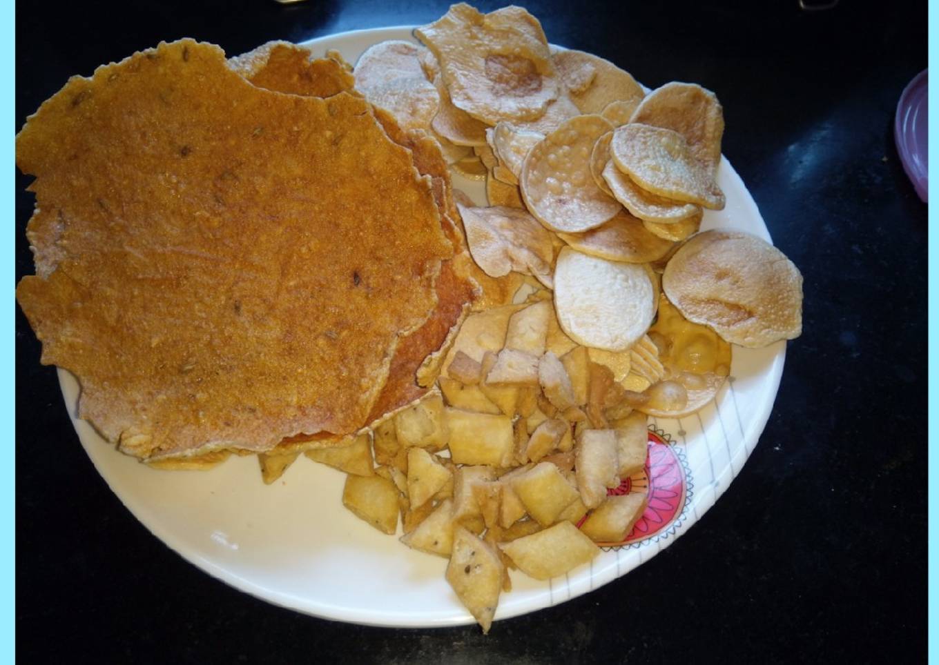 Aloo papad &chips