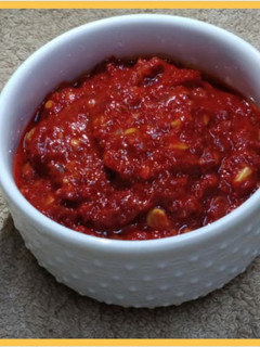 शेजवान सॉस (schezwan sauce recipe in marathi) रेसिपी चे मुख्य फोटो
