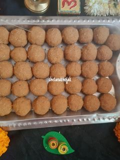 चुरमा लाडू (Churma Ladoo Recipe In Marathi) रेसिपी चे मुख्य फोटो