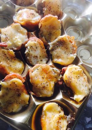 A picture of Potato pizza bites.