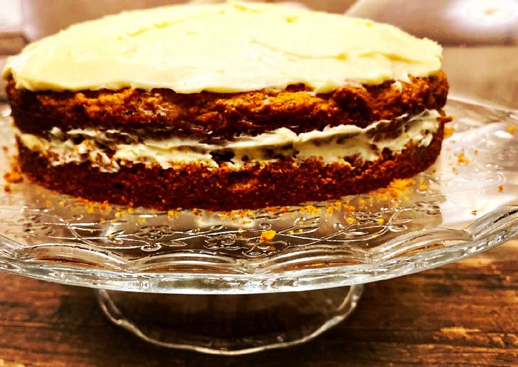 Tarta de zanahoria con crema de queso