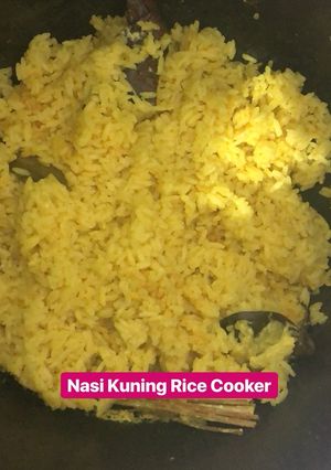 Foto resep Nasi Kuning Rice Cooker
