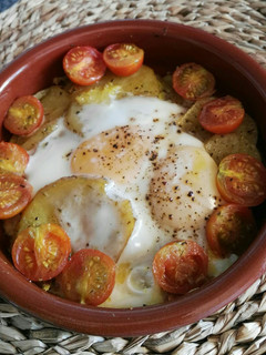 Una foto de Huevos con patatas especiadas