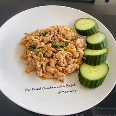 A picture of Stir Fried Chicken with Basil.