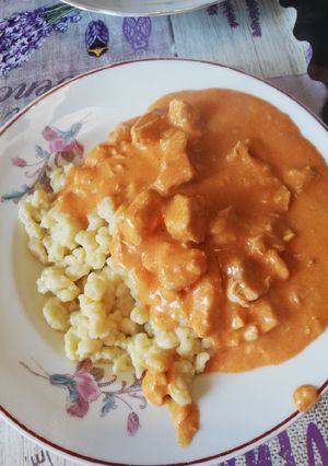 Csirketokány nokedlivel recept fotója