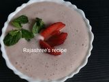 स्ट्रॉबेरी बनाना स्मूधी (Strawberry Banana Smoothie Recipe In Marathi)
