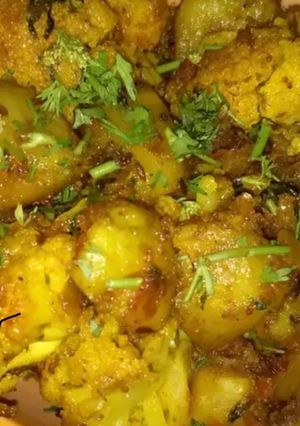 A picture of Dry Aloo Gobhi Masala.