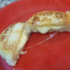 Una foto de Pancakes coreanos de papa y queso
