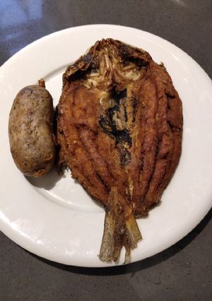 A picture of Fried Milk Fish.