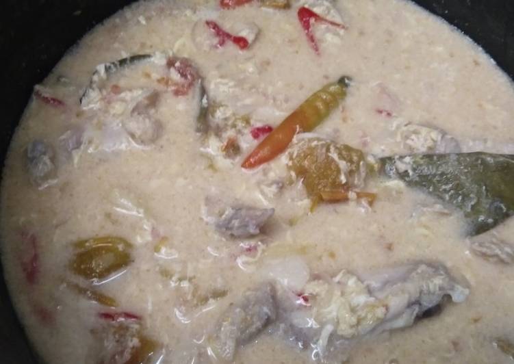 Garang Asem Ayam (Tanpa Daun Pisang)