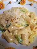 Fideos con salsa blanca