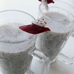 A picture of Dragon Fruit Milk Shake.