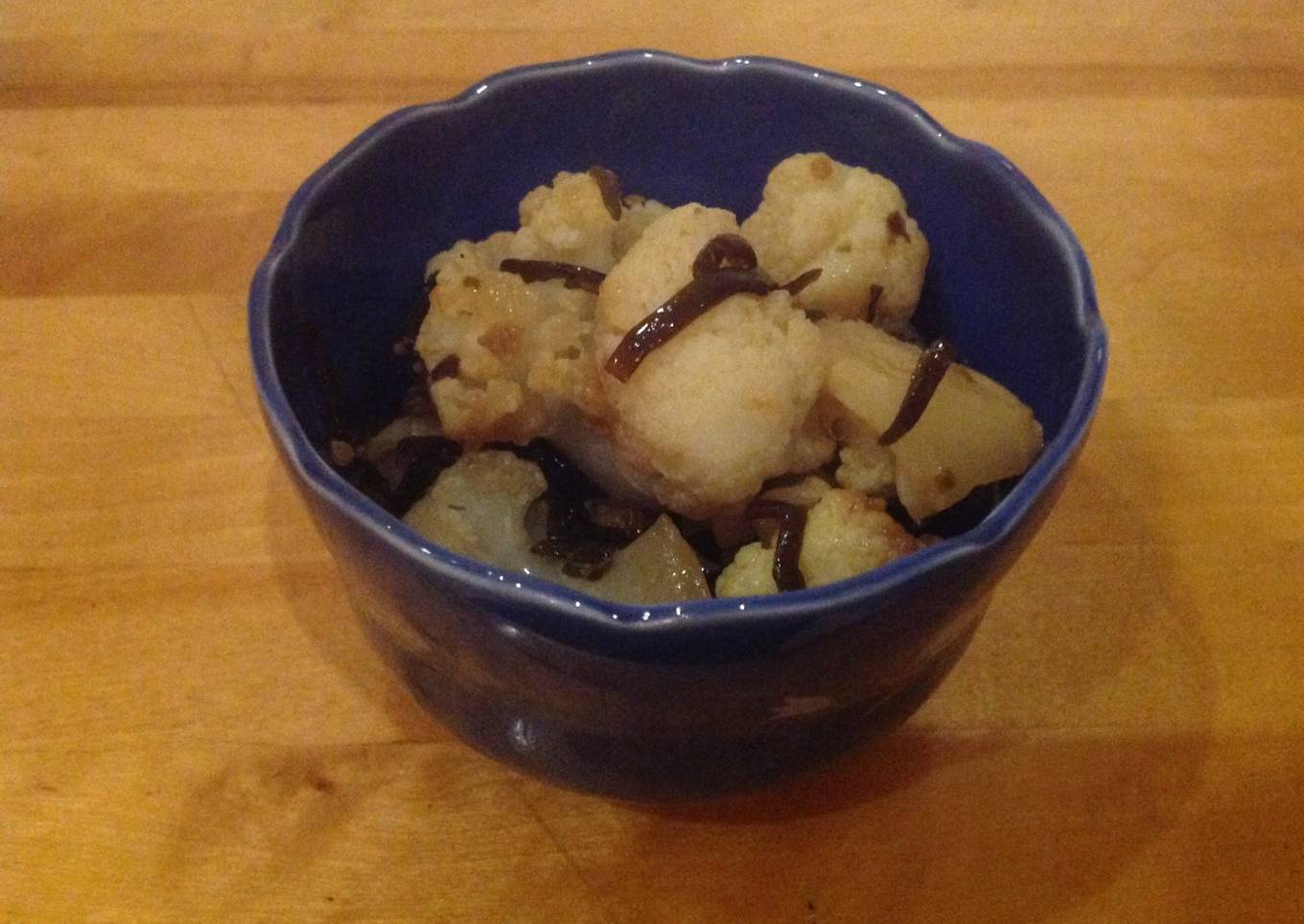 Over-night cauliflower and (Japanese) sea kelp