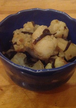 A picture of Over-night cauliflower and (Japanese) sea kelp.