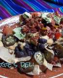 Nachos con chorizo y jalapeños