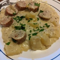 A picture of Kielbasa and potatoes in white wine sauce instant pot ip.