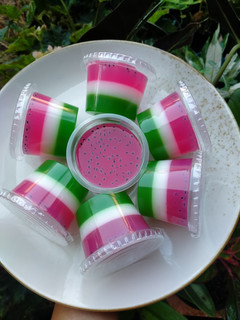 Foto resep Puding motif semangka Ide Jualan