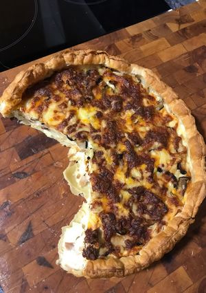 Una foto de Quiché de pollo y setas shitake