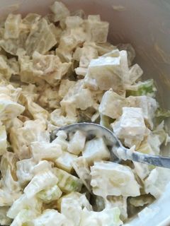 Una foto de Ensalada de patatas sencilla