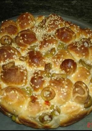 Φωτογραφία της συνταγής Ελιόψωμο στολίδι