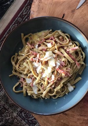 Une photo de Pasta à la carbonara maison