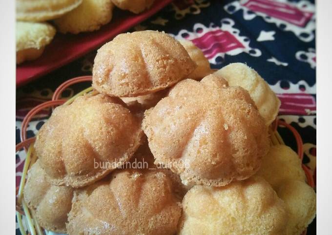 Kue Bahulu (Bolu Kering Jadul)