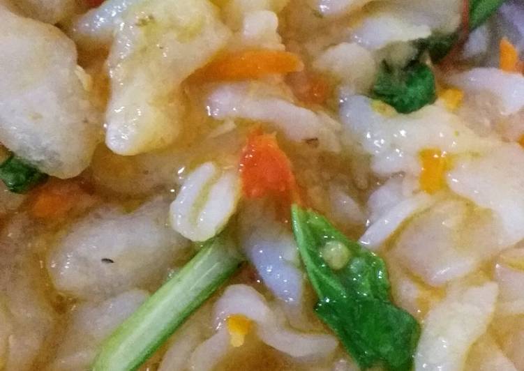 Langkah Mudah untuk Menyiapkan Seblak cimol + kwetiaw sayur yang Menggugah Selera