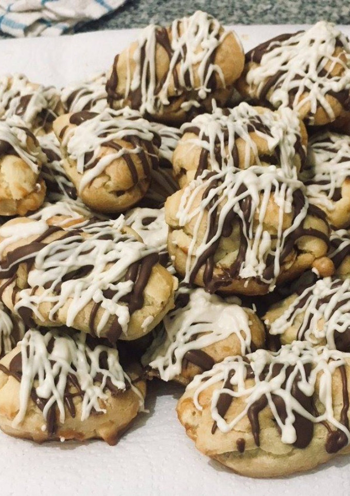 Una foto de Profiteroles (bombas)